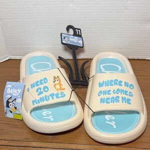 NEW! Bluey Women's Chilli Slide Sandals Size 11